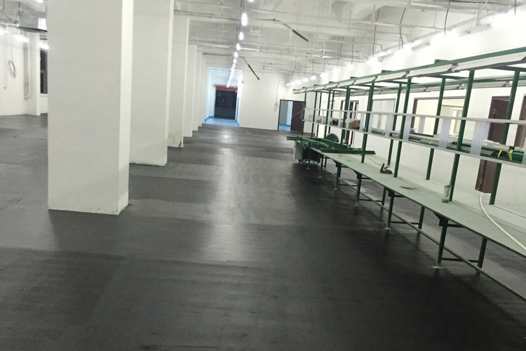 地坪漆廠家滄晟:環氧防靜電地坪怎樣做好地面處理？