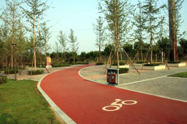 環(huán)氧彩砂顆粒的施工要考慮到哪些方面？